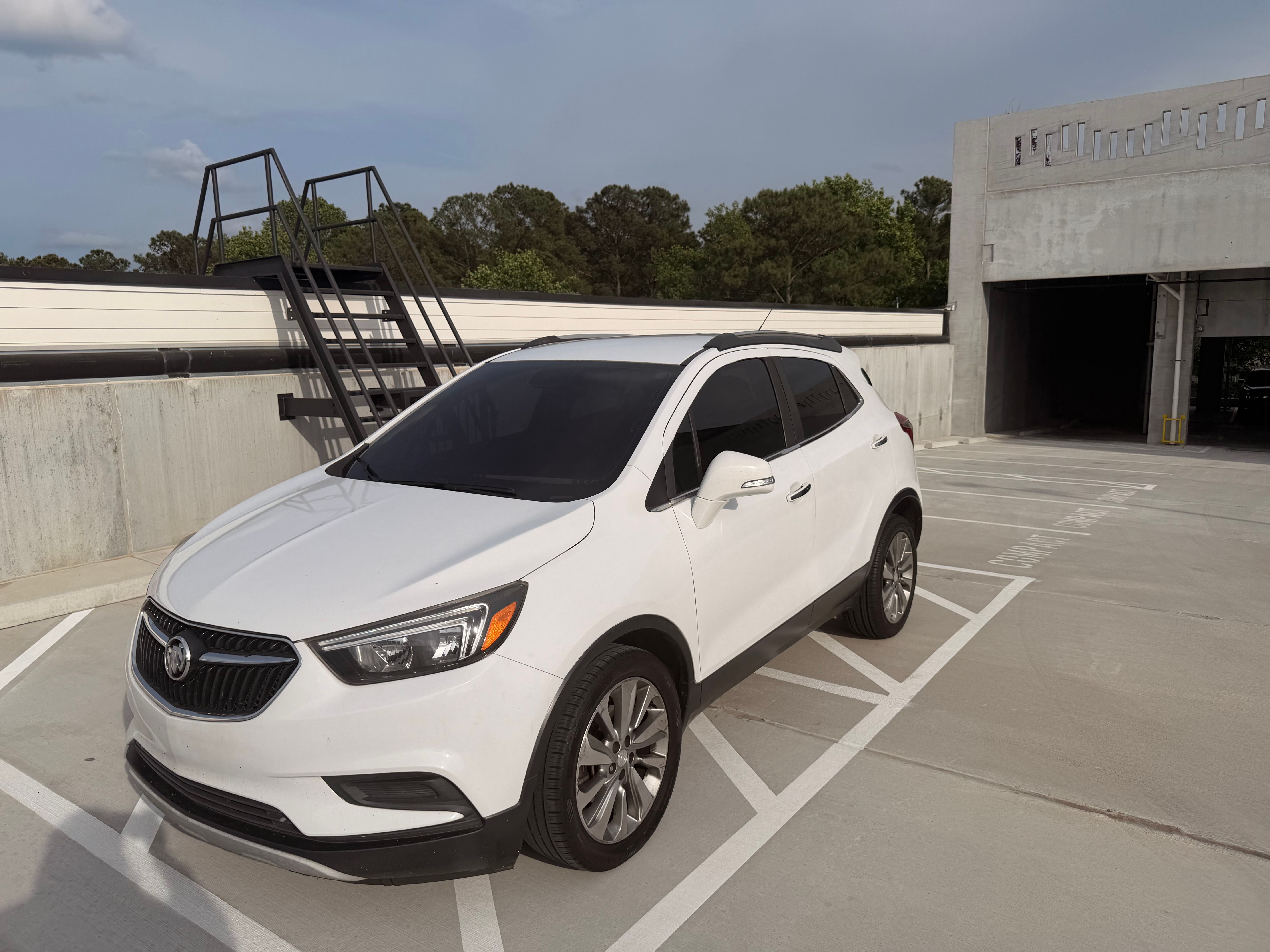 Used 2017 Buick Encore Preferred FWD image 5