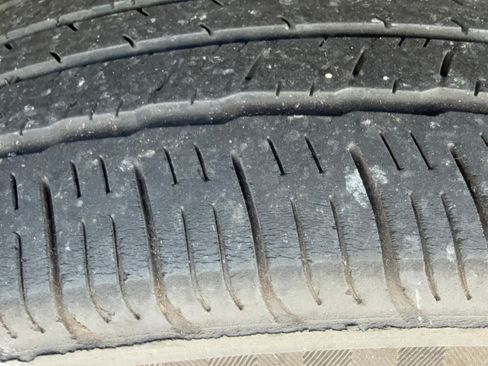 Used 2015 Toyota RAV4 LE image 11