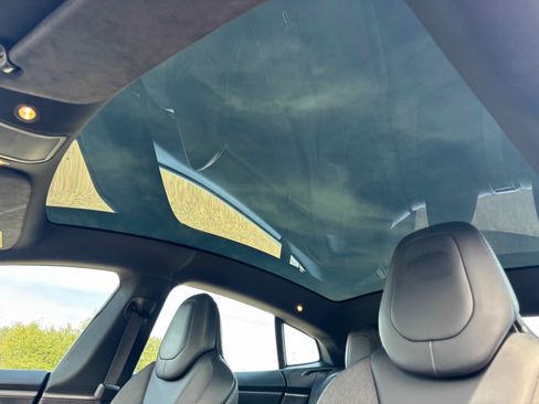 Used 2018 Tesla Model S 75D image 22