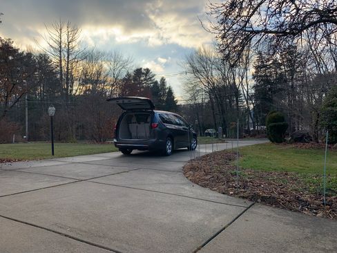 Used 2018 Chrysler Pacifica Touring Plus image 14