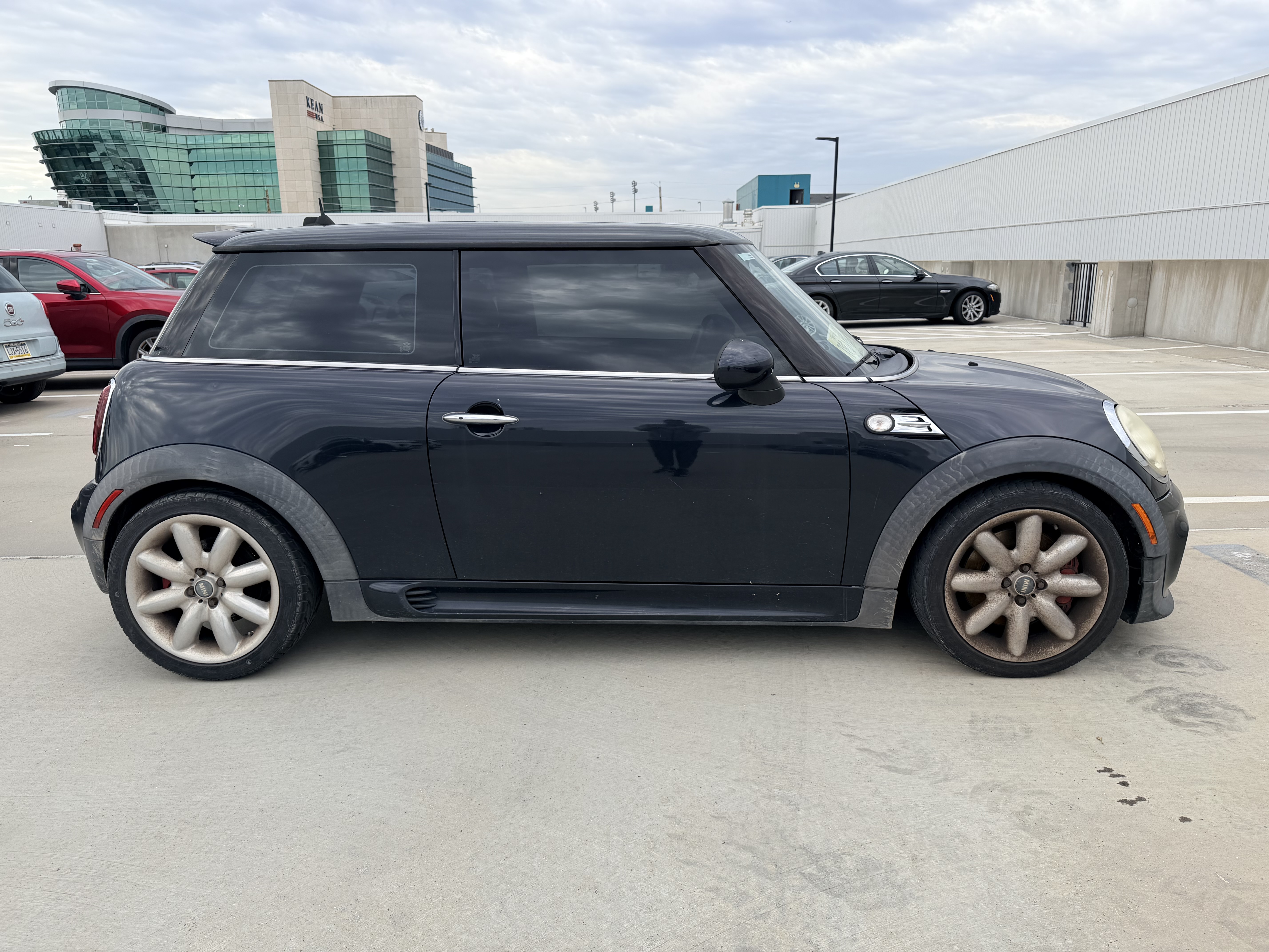 Used 2009 MINI Cooper John Cooper Works FWD image 1