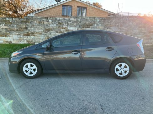 Used 2010 Toyota Prius Five image 4