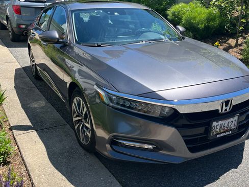 Used 2020 Honda Accord Touring image 6