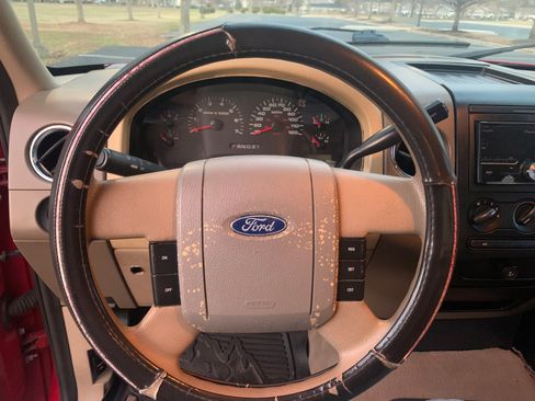 Used 2004 Ford F150 XLT image 4