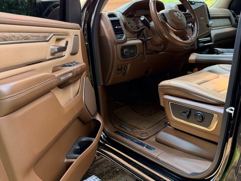 Used 2019 RAM 1500 Limited AWD/4WD image 5