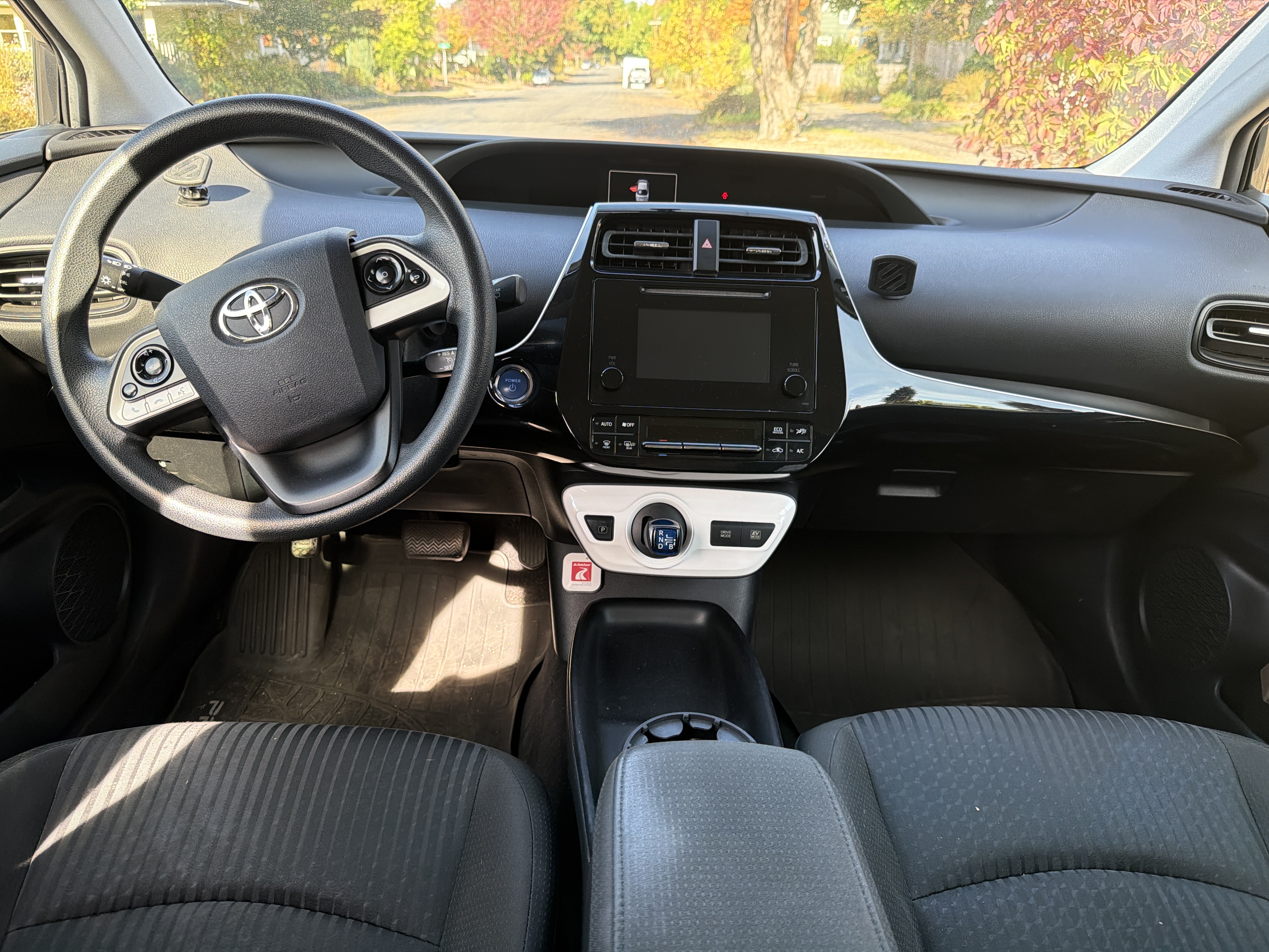 Used 2016 Toyota Prius Two FWD image 6