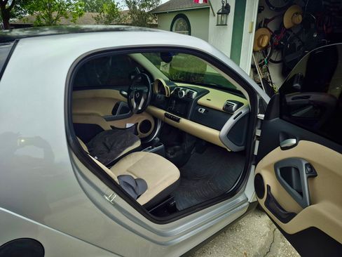 Used 2009 smart fortwo passion RWD image 8