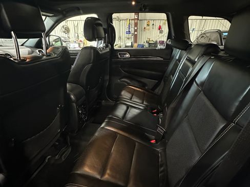 Used 2017 Jeep Grand Cherokee Overland image 20