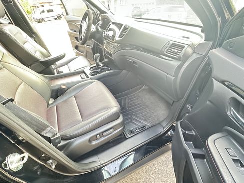 Used 2017 Honda Ridgeline Black Edition image 13