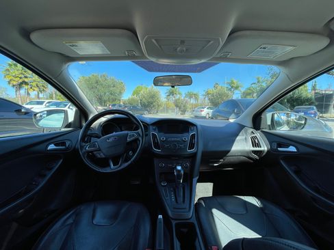 Used 2015 Ford Focus SE w/ Equipment Group 201A image 11