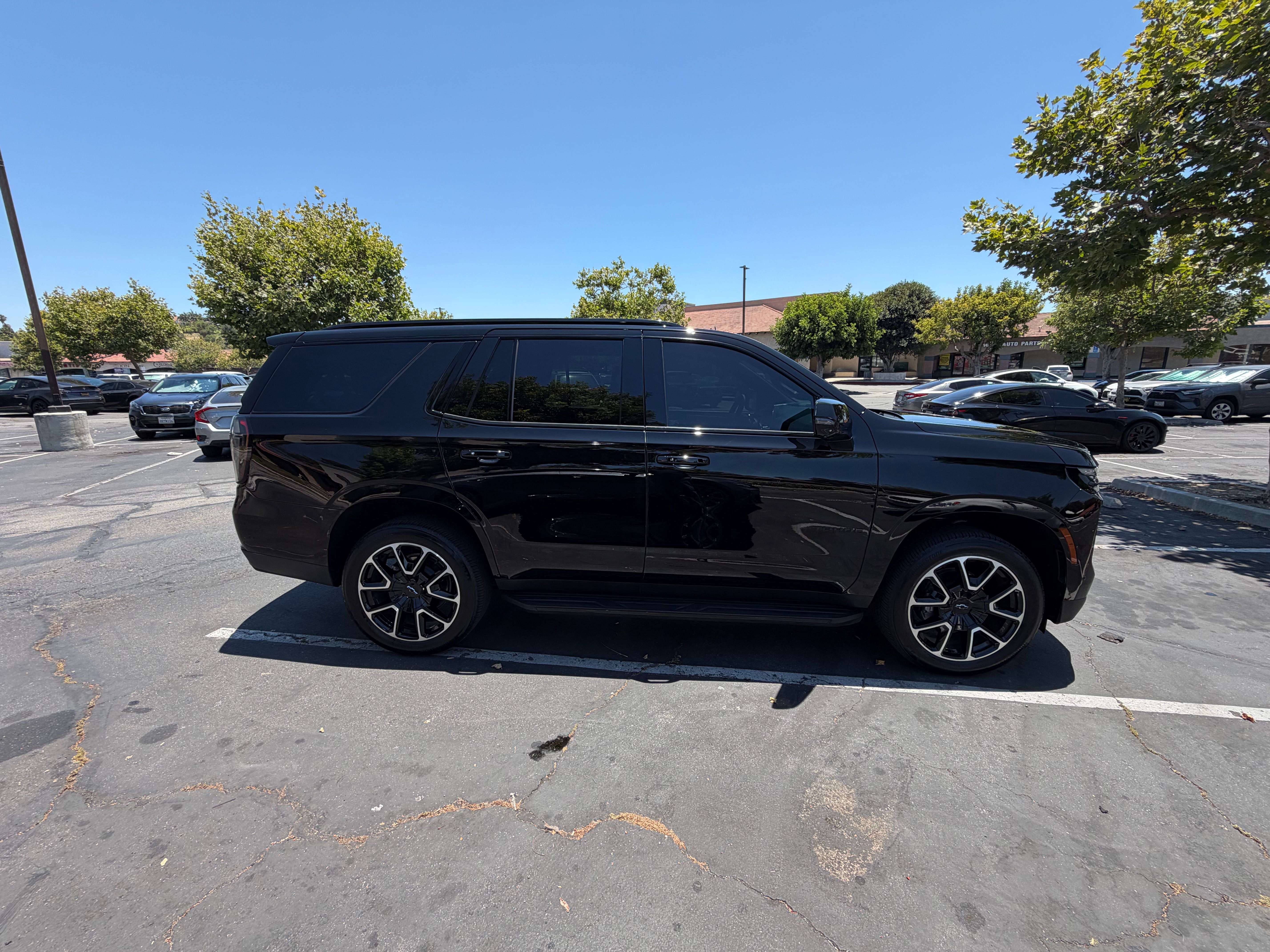 Used 2026 Chevrolet Tahoe RST w/ RST Capability Package AWD/4WD image 6