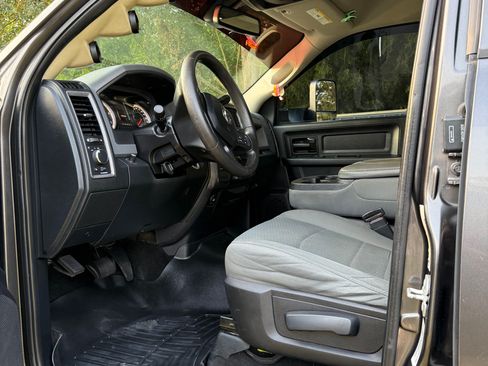 Used 2016 RAM 3500 Tradesman w/ Chrome Appearance Group AWD/4WD image 4