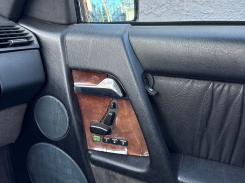 Used 1993 Mercedes-Benz 500 SL image 8