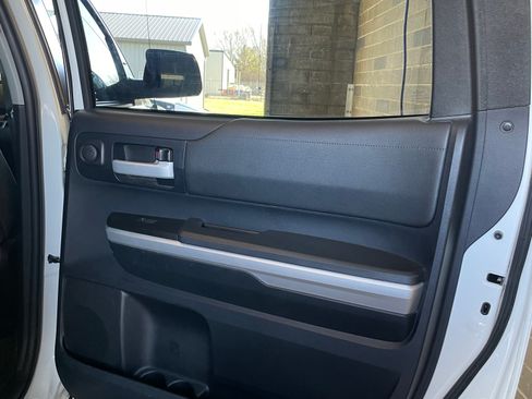 Used 2014 Toyota Tundra SR5 w/ TRD Off Road Package image 20