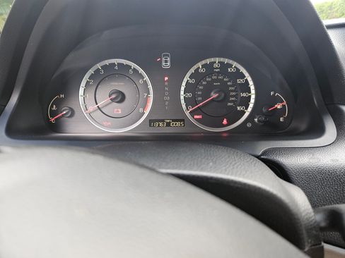 Used 2011 Honda Accord EX-L image 12