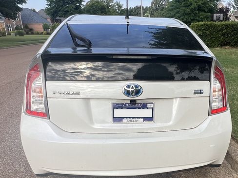 Used 2013 Toyota Prius Two FWD image 15