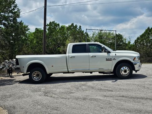 Used 2016 RAM 3500 Laramie Longhorn image 11