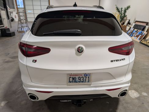 Used 2021 Alfa Romeo Stelvio Ti w/ Premium Package image 4