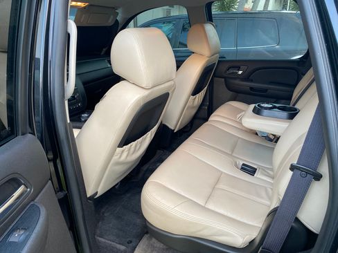 Used 2014 GMC Yukon SLE image 18