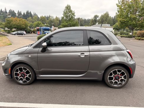 Used 2013 FIAT 500 Turbo w/ Beats Audio Pkg FWD image 10