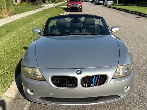 Used 2005 BMW Z4 3.0i RWD image 2