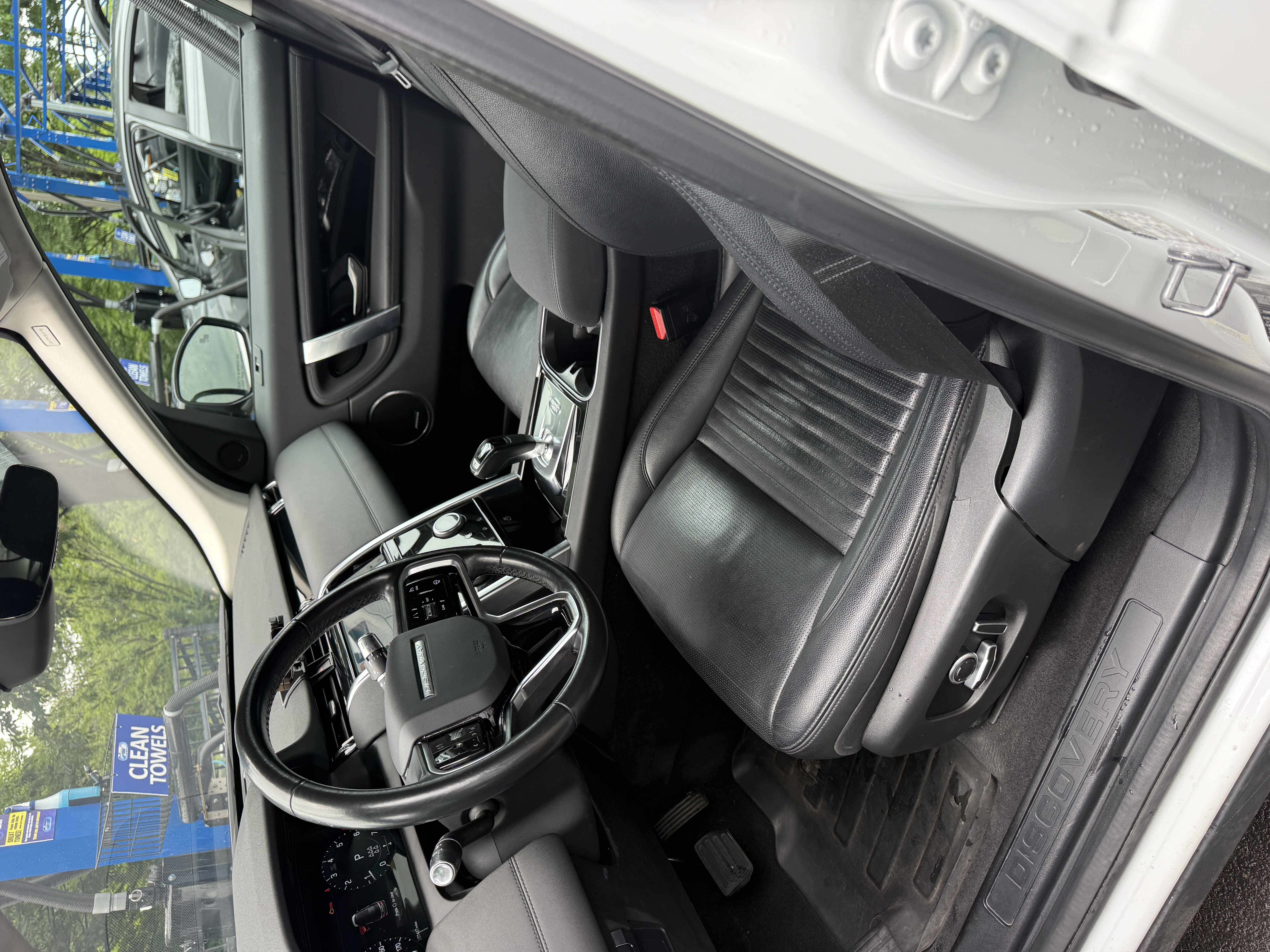 Used 2021 Land Rover Discovery Sport SE AWD/4WD image 11