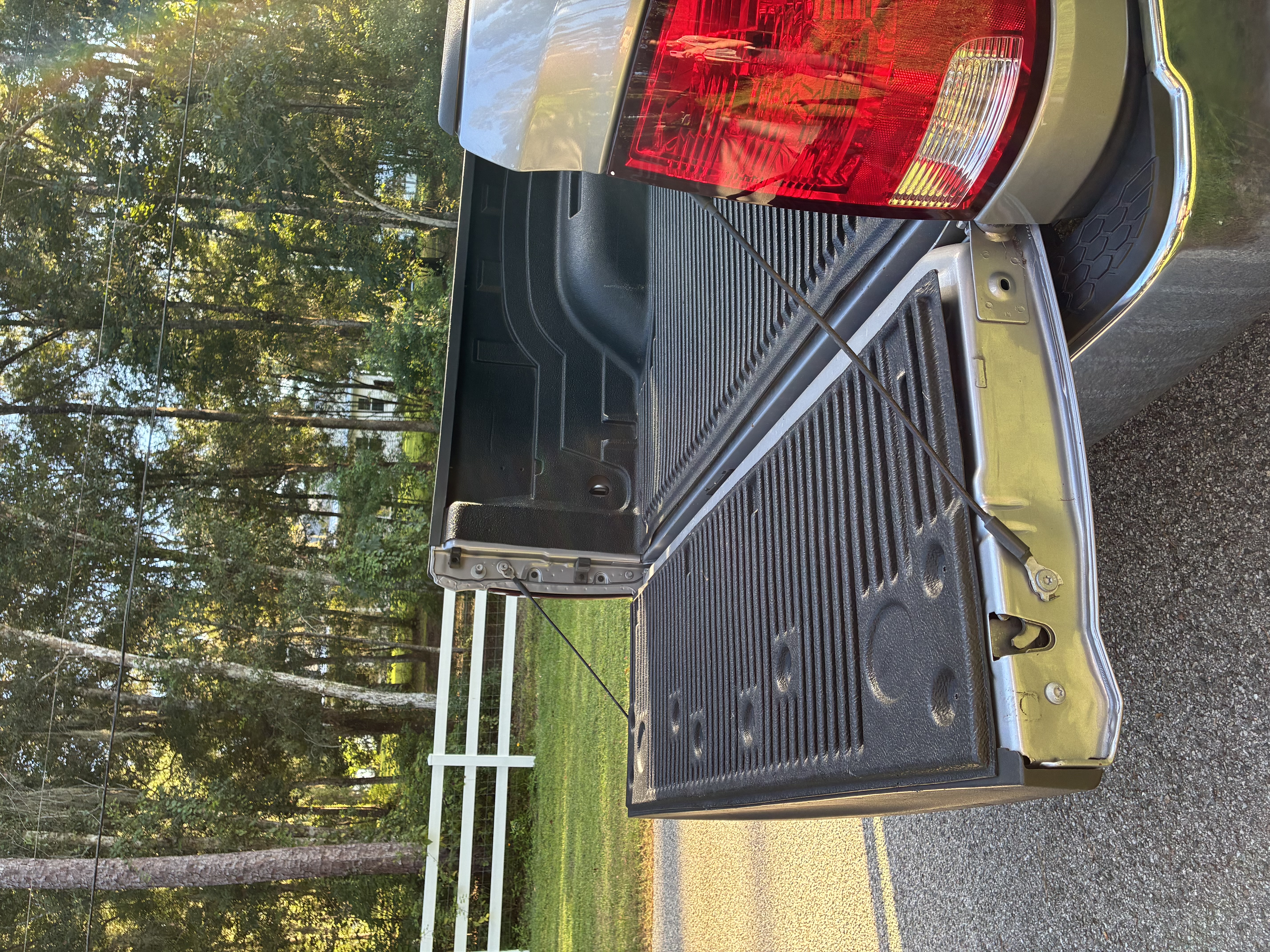 Used 2024 RAM 1500 Classic SLT RWD image 20
