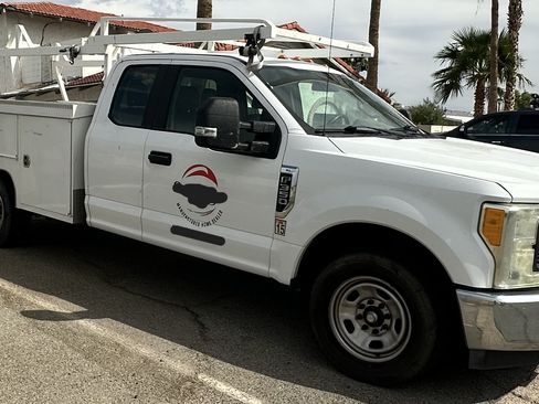 Used 2017 Ford F350 Lariat RWD image 1