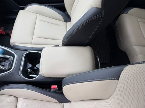 Used 2021 Subaru Outback Limited image 18