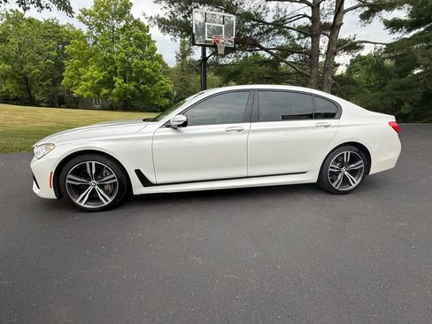 Used 2016 BMW 750i xDrive AWD/4WD image 6