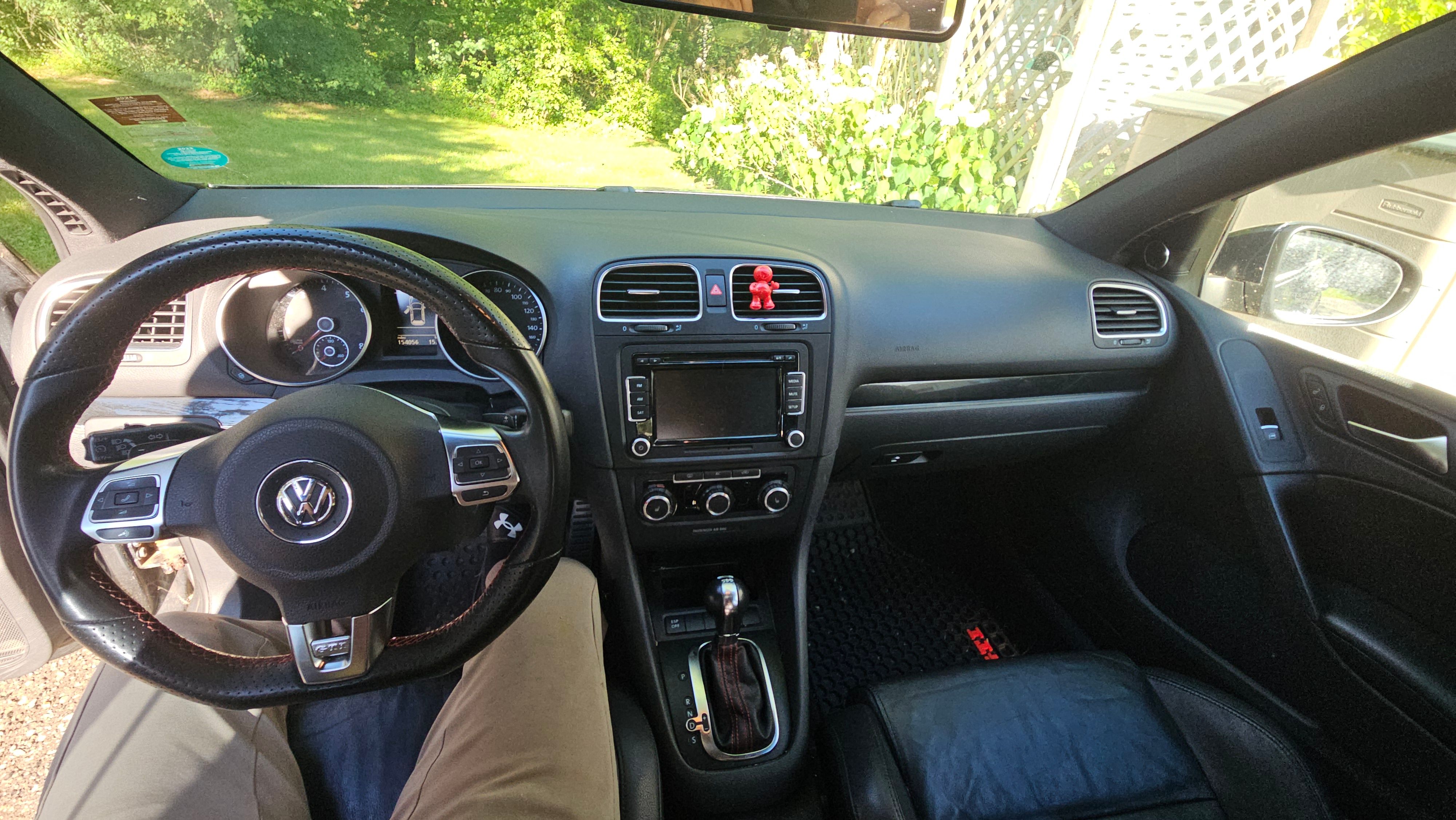 Used 2010 Volkswagen GTI 4-Door FWD image 14
