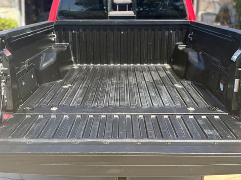 Used 2018 Toyota Tacoma TRD Sport w/ Technology Package image 8