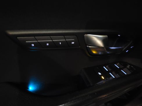 Used 2015 Land Rover Range Rover Evoque Pure Premium image 15