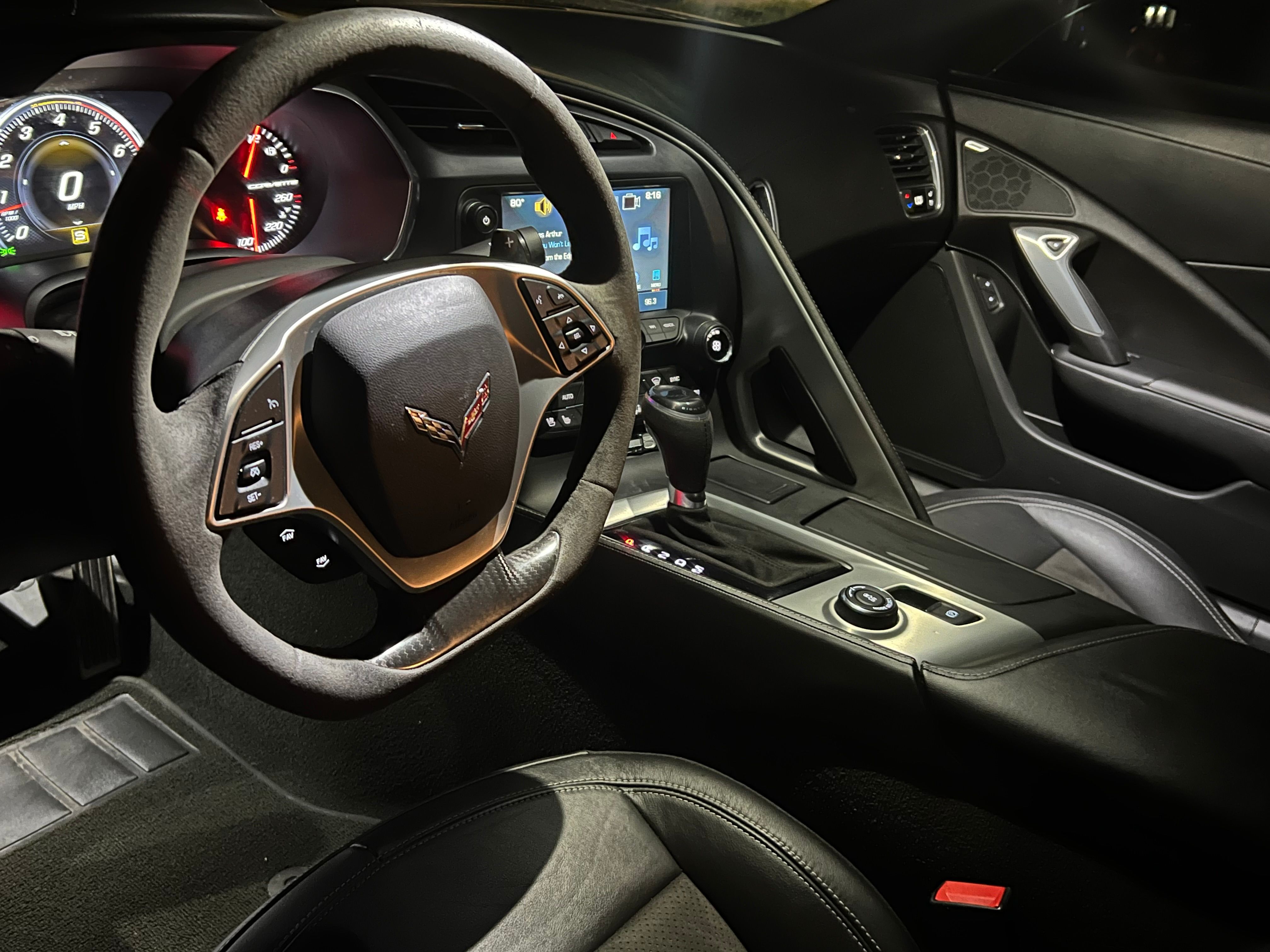Used 2018 Chevrolet Corvette Grand Sport RWD image 9