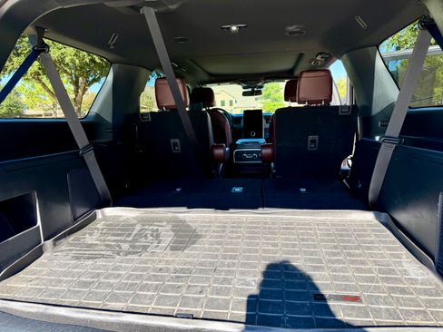 Used 2022 Ford Expedition Max Limited image 10