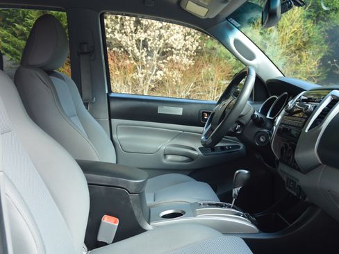 Used 2012 Toyota Tacoma 4x4 Double Cab image 18