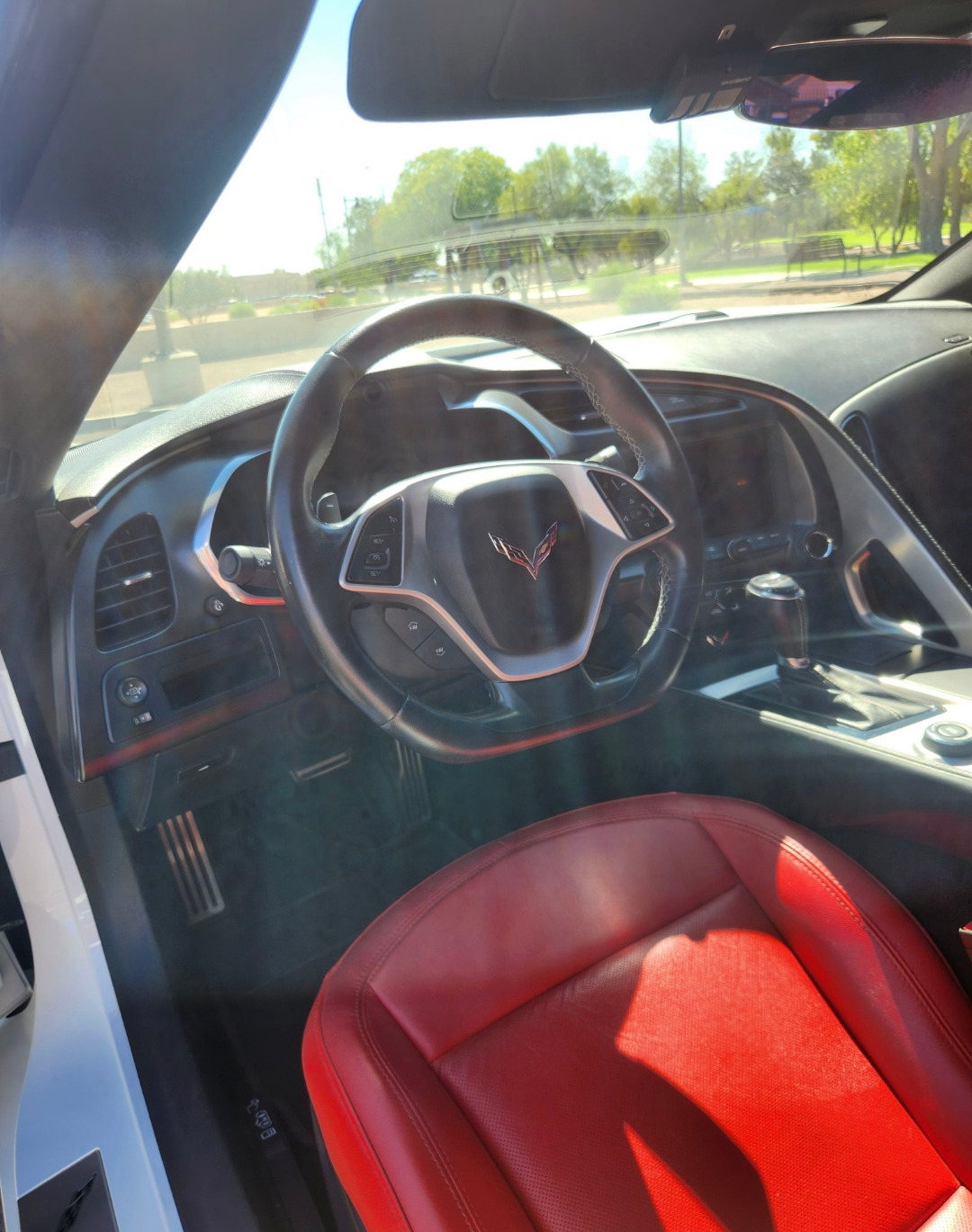 Used 2019 Chevrolet Corvette Stingray Coupe w/ 1LT RWD image 10