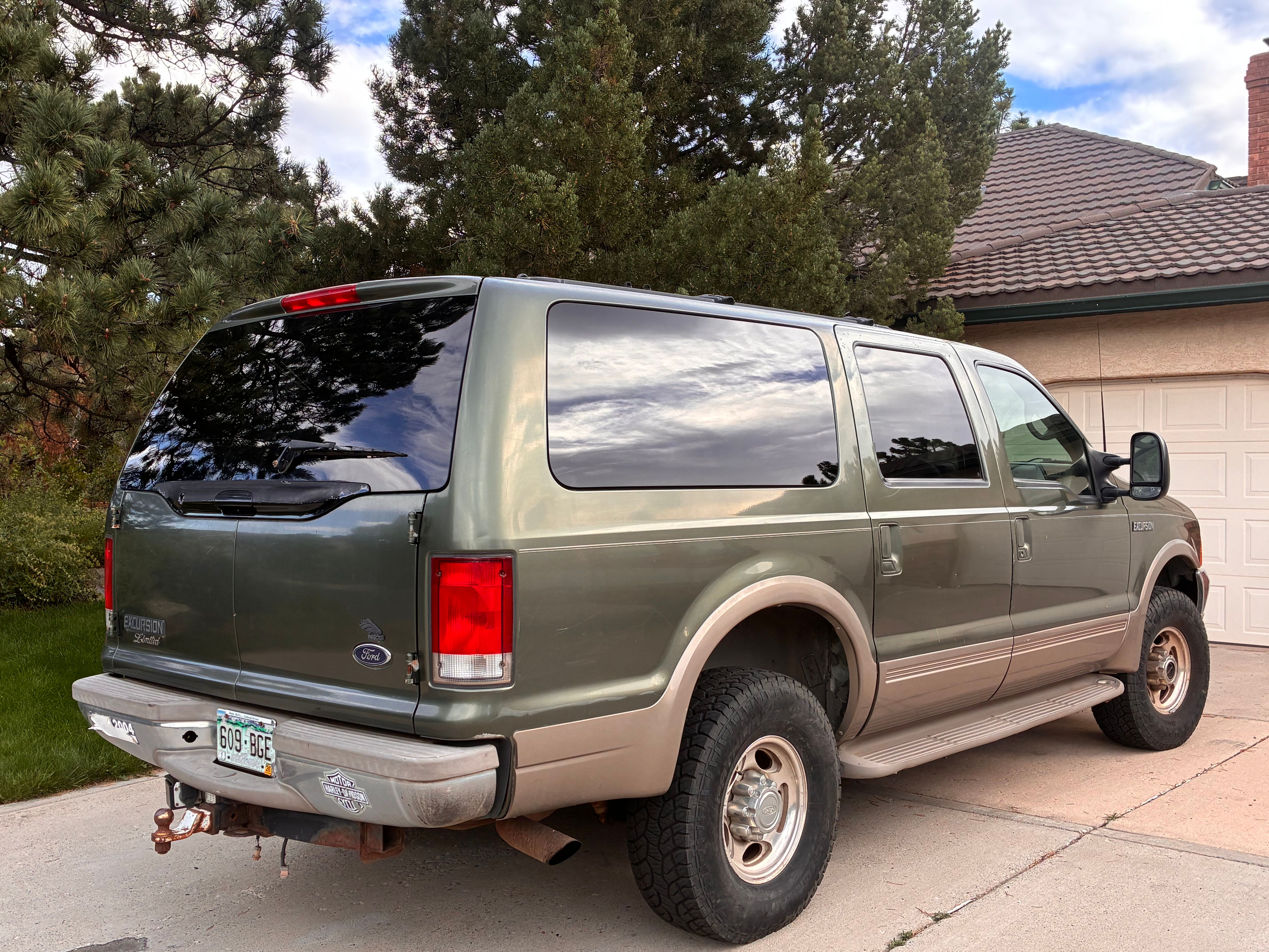 Used 2000 Ford Excursion Limited AWD/4WD image 1