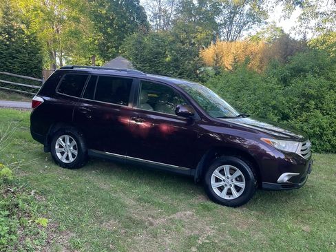 Used 2011 Toyota Highlander SE image 10