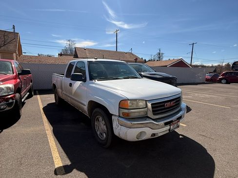 Used 2004 GMC Sierra 1500 SLT w/ Light Duty Power Package image 2