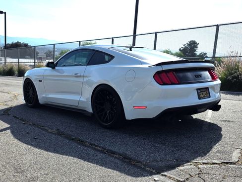 Used 2017 Ford Mustang GT image 9
