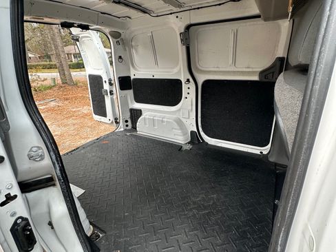 Used 2020 Nissan NV200 S image 11