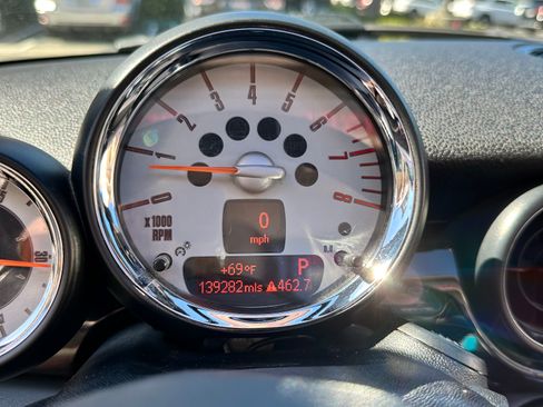 Used 2010 MINI Cooper Convertible image 6