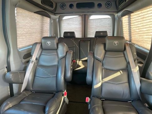 Used 2020 Ford Transit 250 Medium Roof AWD w/ Exterior Upgrade Package image 9