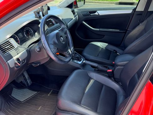 Used 2013 Volkswagen Jetta SE FWD image 10