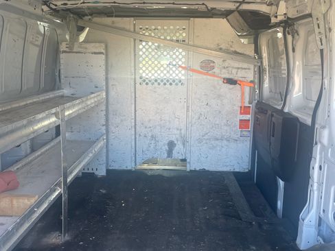 Used 2015 Ford Transit 250 130 Low Roof image 8