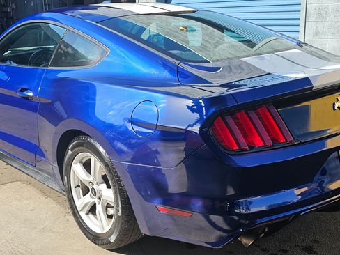 Used 2015 Ford Mustang Coupe image 6