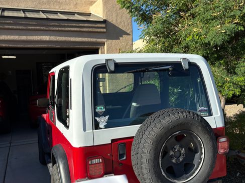 Used 1993 Jeep Wrangler Sport Utility 2D image 2