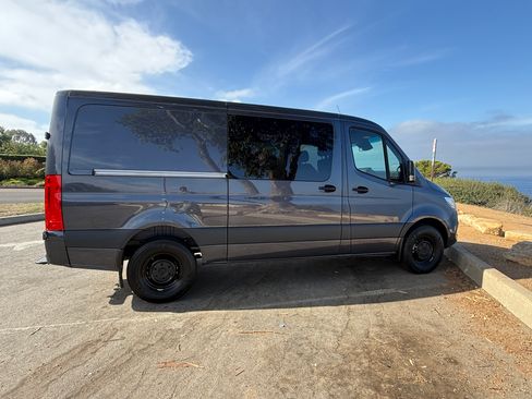 Used 2024 Mercedes-Benz Sprinter 2500 image 12