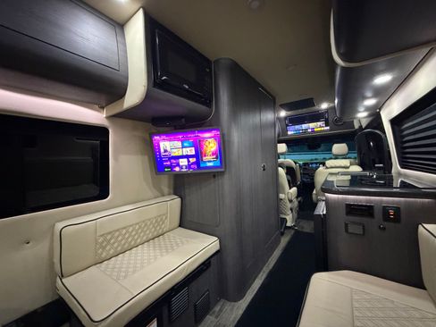 Used 2023 Mercedes-Benz Sprinter 3500 image 16